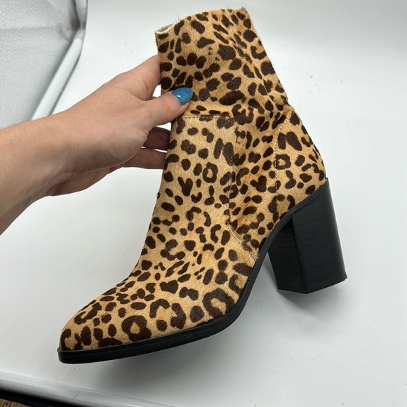 Steve Madden Leopard Heeled Real Fur 90s Boots Size 6.5 - Picture 11 of 13